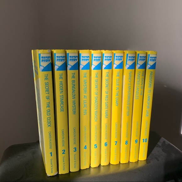 10 Nancy Drew Mystery Books - Picture 2 of 4